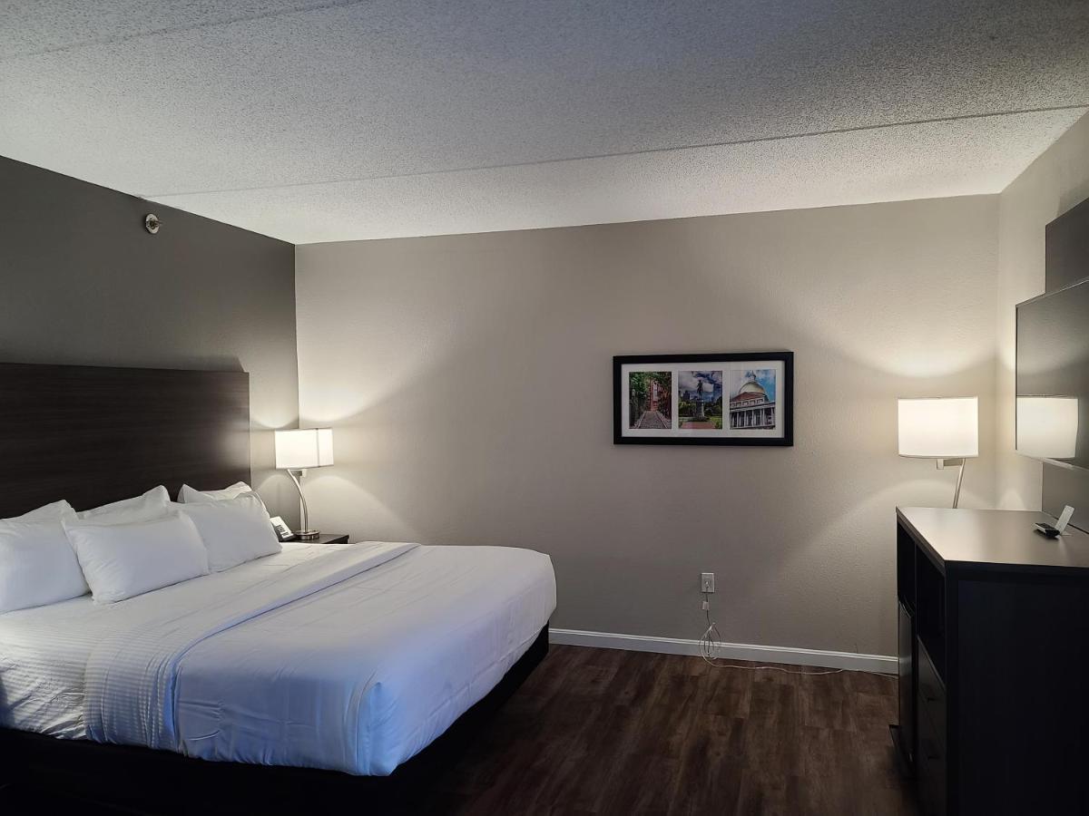 Comfort Inn Boston Milford Exteriör bild
